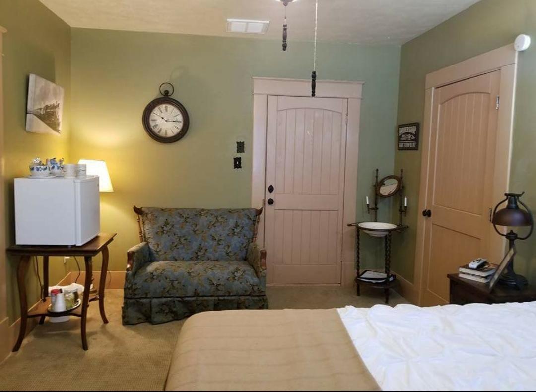 Gibbs Street Manor Hotel New Waverly Buitenkant foto